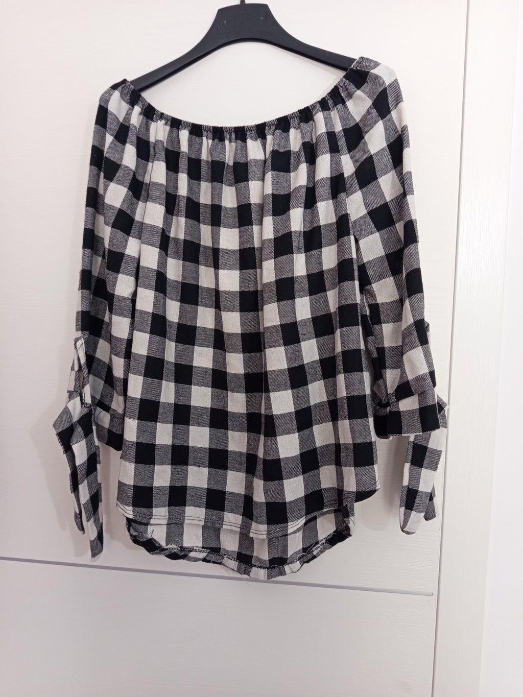 Blusa scollo a barba