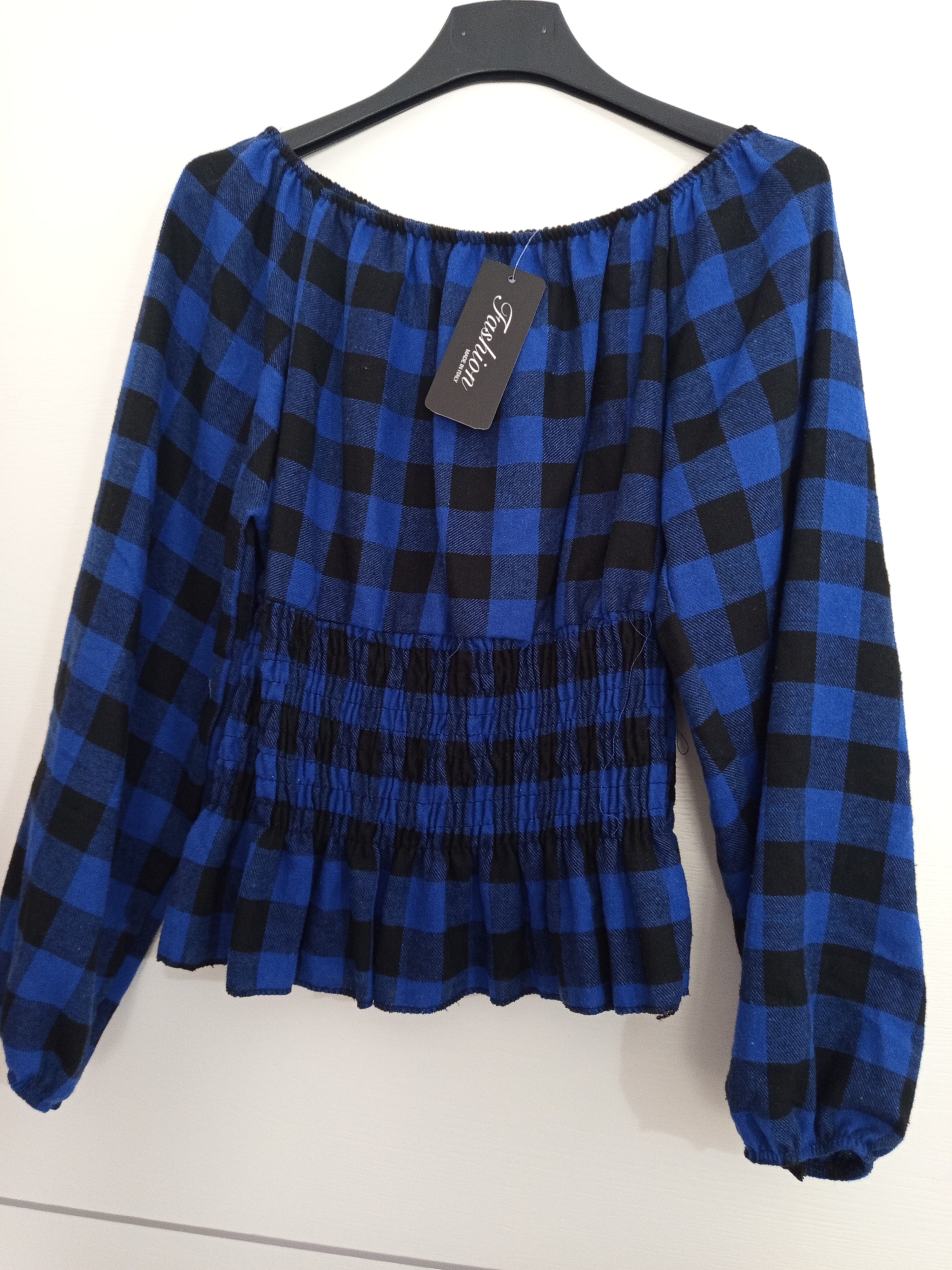 Blusa scollo a barba